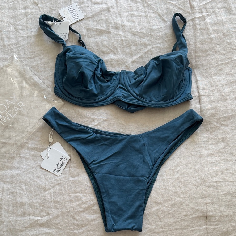 Monday Swimwear Cenote blue Clovelly and Byron Bikini Top and Bottoms NWT